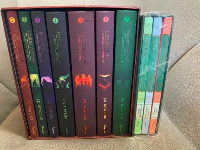 Box Livros Harry Potter Premium + Box Biblioteca Hogwarts