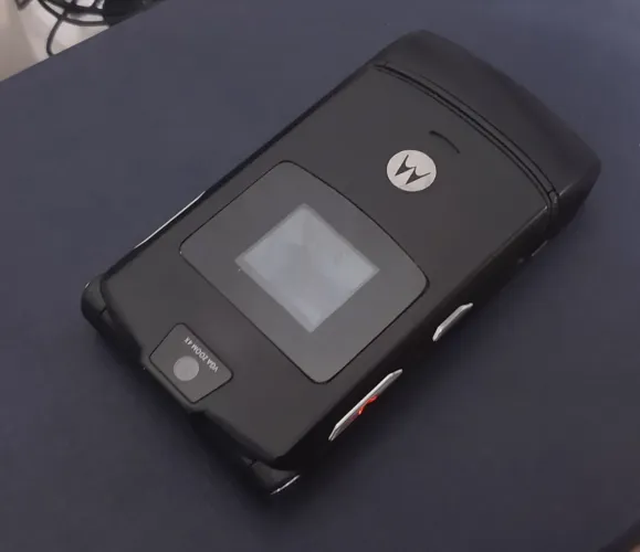 Motorola v3 Black celular antigo RELIQUIA bateria nova da claro 