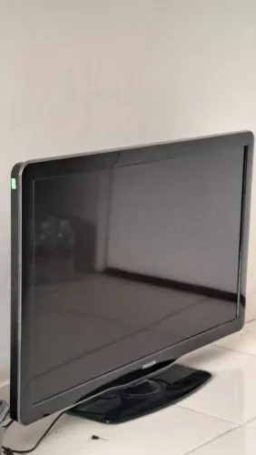 Tv Philips LCD Ambilight analogica 42"