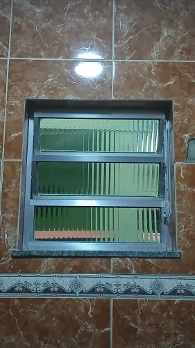 Basculante de Alumínio com vidros canelados 0,60 X 60