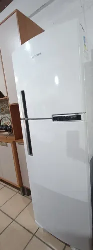 Geladeira Bratemp 375 Litros