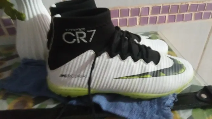 Chuteira Mercosul CR7 Nike semi-nova 