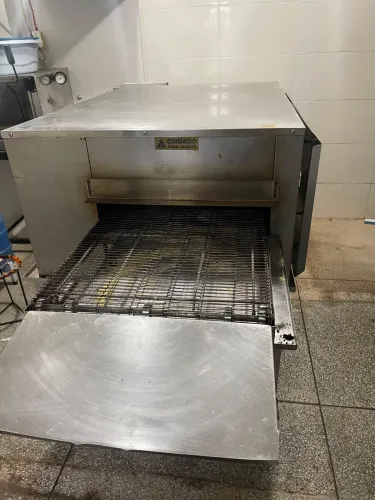 Forno de pizza esteira