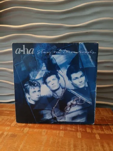 Vinil A-ha - Stay on These Roads 