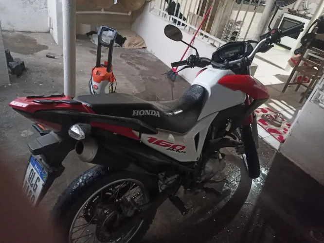 Honda Bros 169