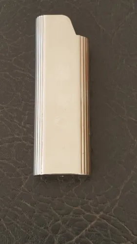 Case de prata porta isqueiro 