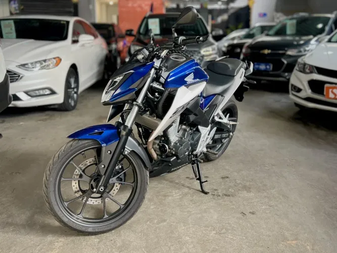 Honda Cb 300f twister abs 2026