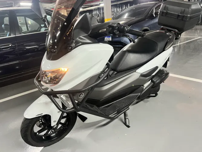 Yamaha NMAX 160 ABS 2019 - Branca (Apenas 14.000 km + Acessórios)