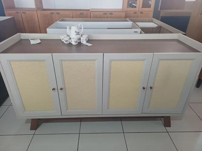 Buffet modelo moderno.