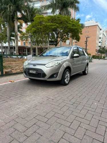 Ford Fiesta Sed. 1.6 8V Flex 4P 2013