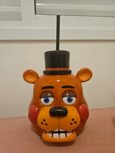 Copo Toy Freddy Cinemark