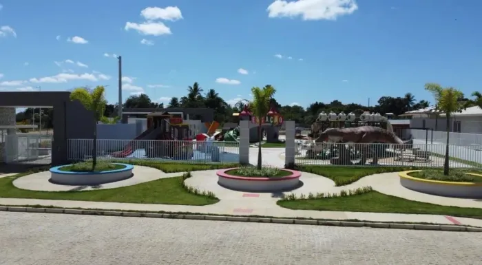Aluguel/Venda Cond Florida 2/4 Terreo com área externa