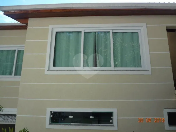 Casa Térrea à venda com 3 quartos em Vila Irmãos Arnoni, São Paulo