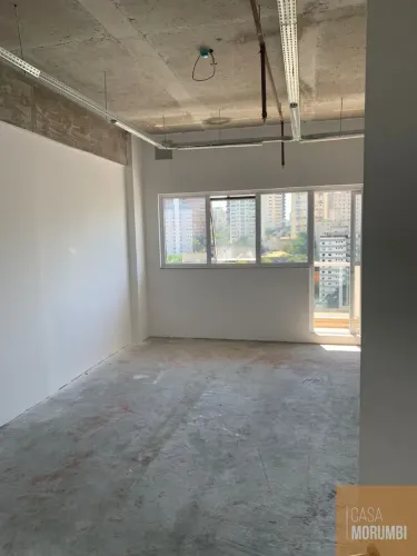 VENDA - SALA COM 46m² NA VILA ANDRADE COM 2 VAGAS.