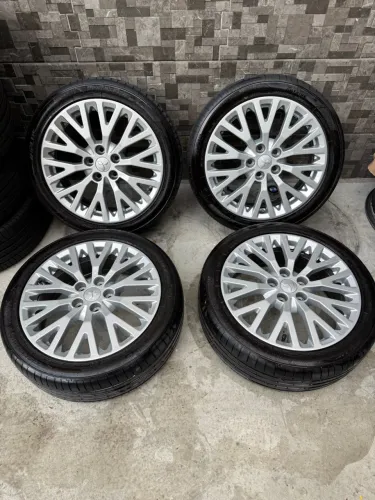 Aro 18 lancer 5x114 Mitsubich original pneus 225 45 18