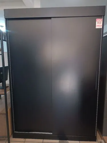 Roupeiro com Portas de Corre