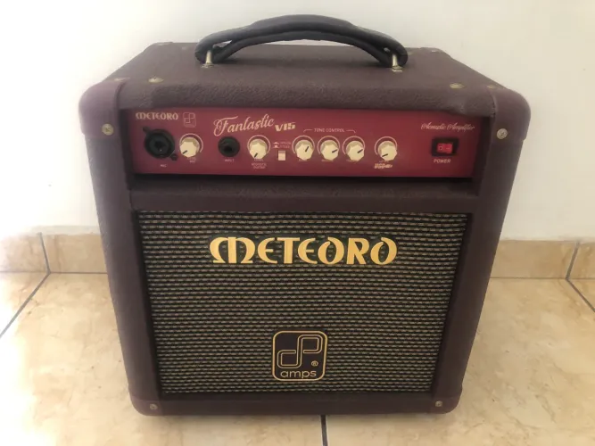 Amplificador Meteoro Fantastic V15