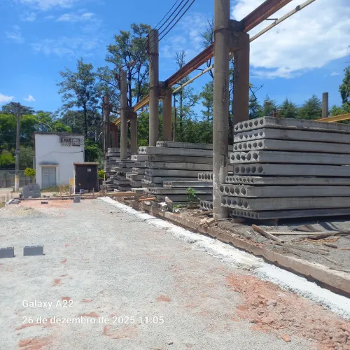 Lages auvelar de 1mt a 4mts x1.25 pra retirar r$ 90.00mt2 zap *