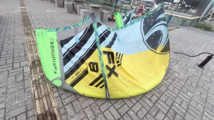 Vendo kite cabrinha 8 sem reparos 