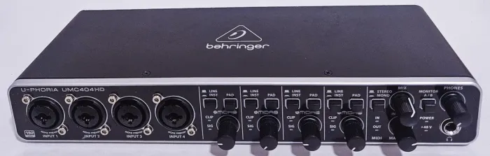 Interface de áudio Behringer U-PHORIA UMC404HD