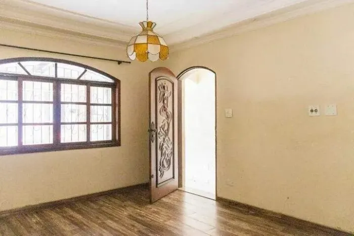 Casa à venda em Vila Humaitá, Santo André 4 quartos, 2 vagas, 189 m²