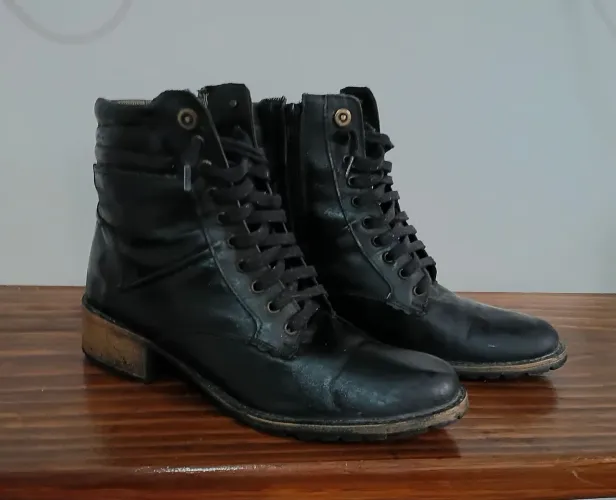 Bota de Couro Legítimo Coturno