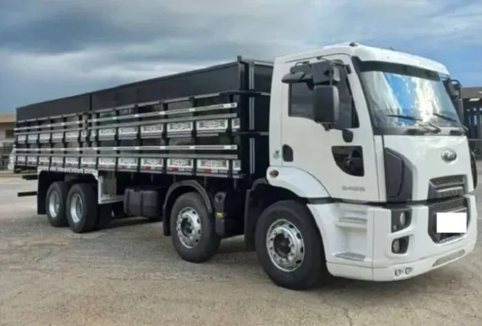 Ford 2629 carroceria 8x2 ano 2014