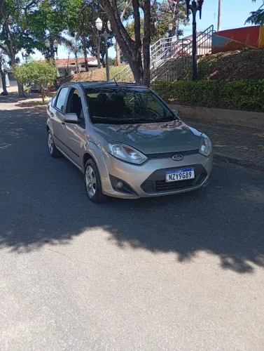 Ford Fiesta Sed. 1.6 8V Flex 4P 2013