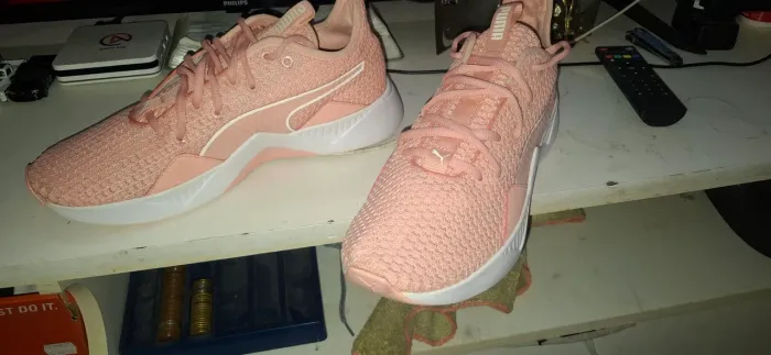 Tênis feminino cor rosa marca puma