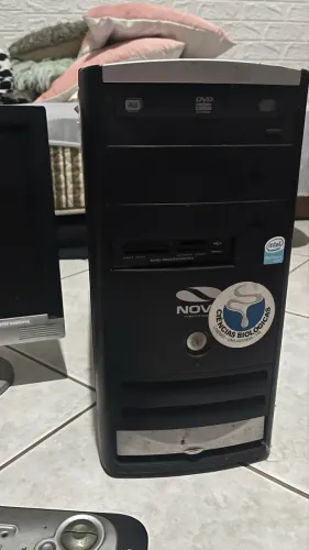 Computador Desktop Nova Computadores Intel Pentium 4 + Monitor AOC LCD