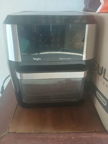 Vende se airfryer,usada poucas vezes