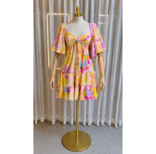 Vestido curto estampado paty
