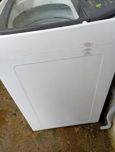 Máquina lava seme nova , 12 quilos 