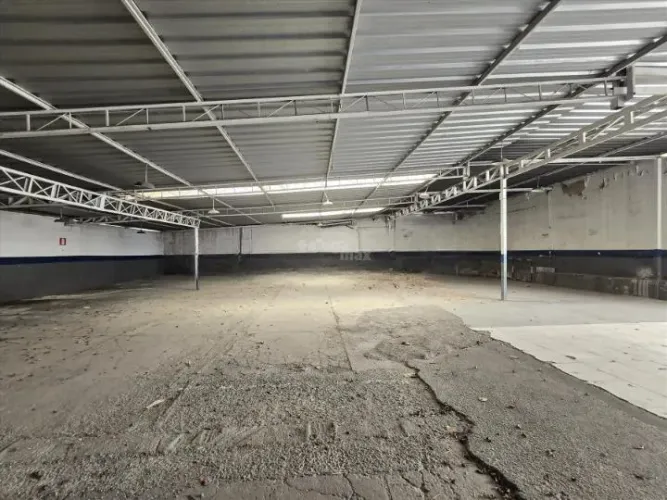 Aluguel: Galpão 1.200,00 m² com 20 vagas, B. Prado, em BH/MG