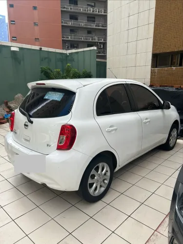 Nissan March SV 1.0 12V Flex 5P 2015