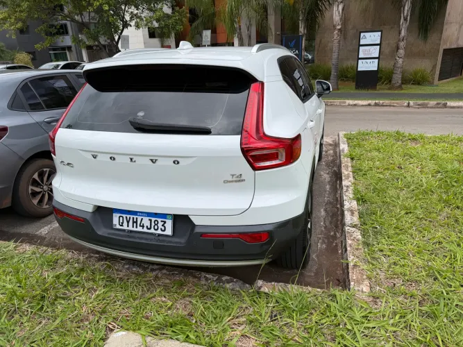 Volvo XC40 XC 40 T-4 Momentum 2.0 190cv FWD 2020
