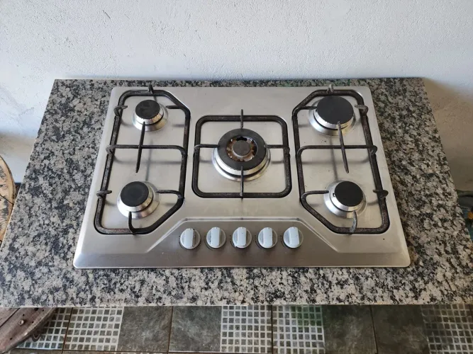 Vende-se Fogão inox com armário