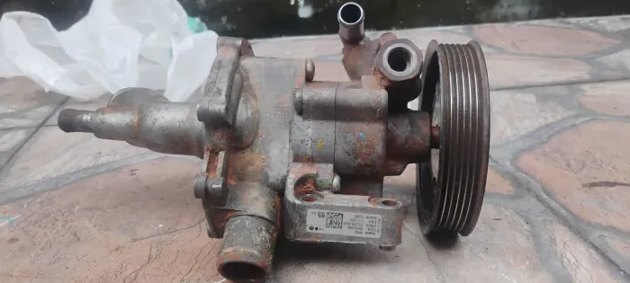 Bomba direcão hidraulica/bomba d'agua Fiat Idea, Doblô, GranSiena