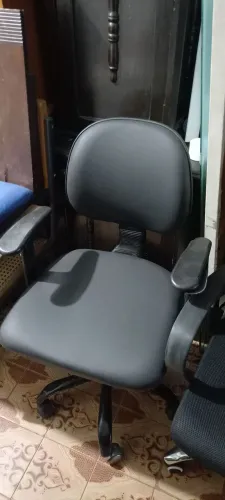 Cadeira de Escritório secretaria preta