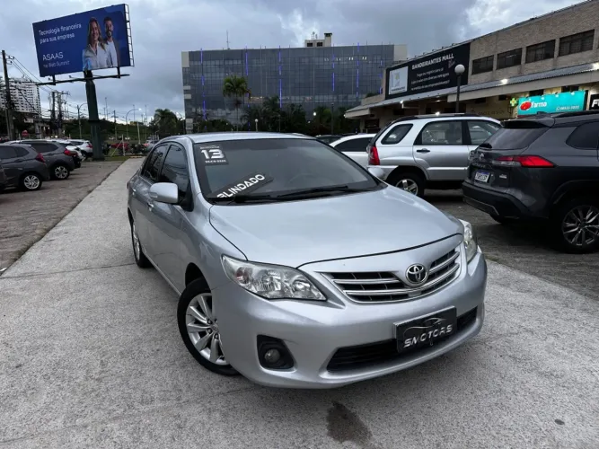 Toyota Corolla Altis 2.0 Flex 16V Aut. 2013
