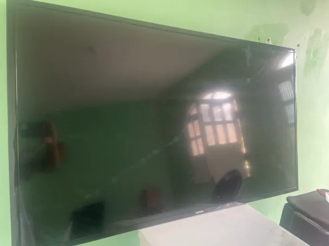 Tv Samsung Tela quebrada 