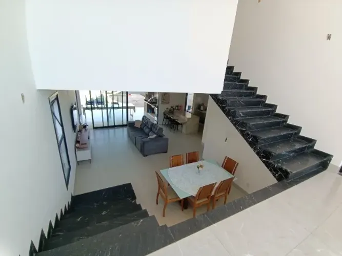 SOBRADO 4 SUÍTES / 3 PISOS / CIDADE VERDE GOIÂNIA