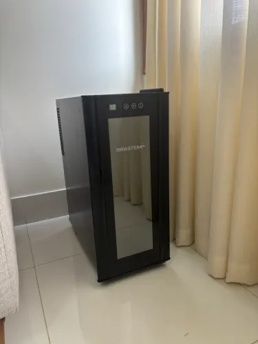 Adega Brastemp 12 garrafas
