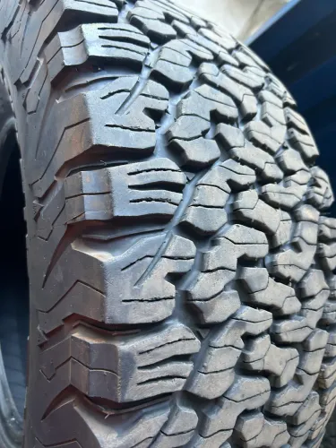 Jogo de pneus Bf Goodrich 35 x 12.5 R 18 All terrain