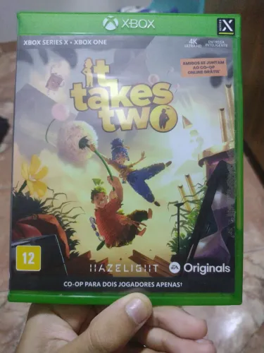 It Takes Two Xbox One / Series X|S Original - Mídia Física