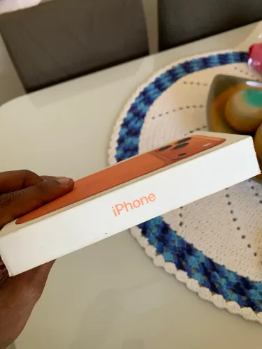 Caixa iPhone 17 pro max