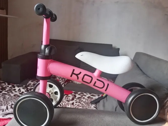 Vende-se está bicicleta infantil feminina