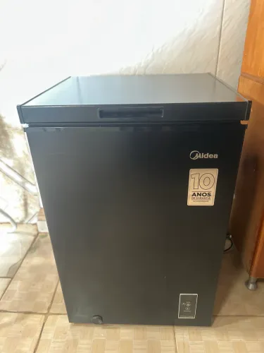 Freezer midea 100 litros com defeito