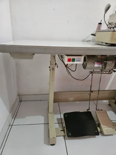 Maquina costura overloc 