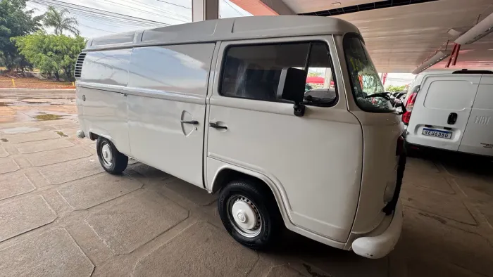 Volkswagen Kombi Furgão 1.4 MI Total Flex 8V 2009